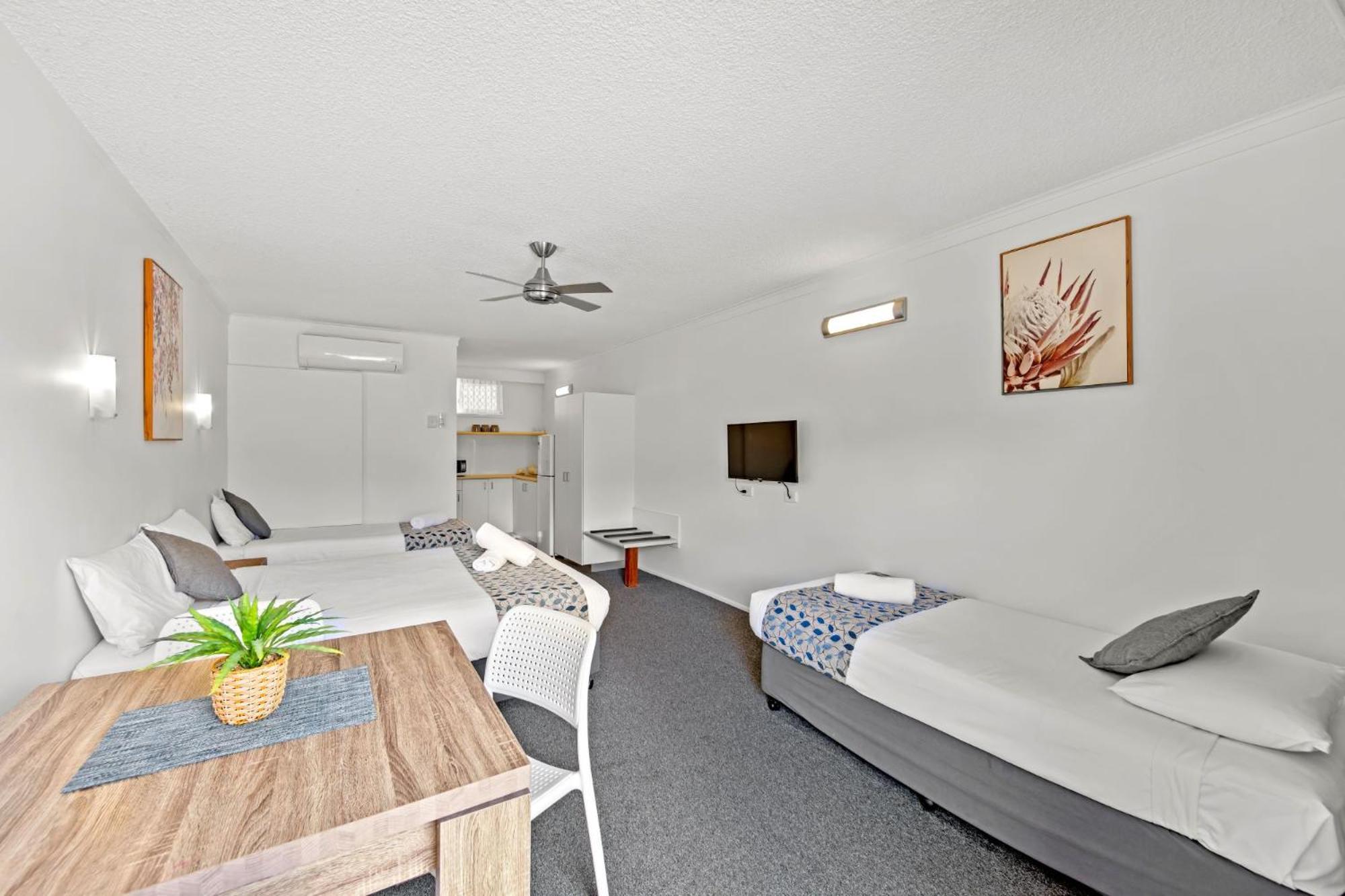 Pottsville Beach Motel Екстер'єр фото
