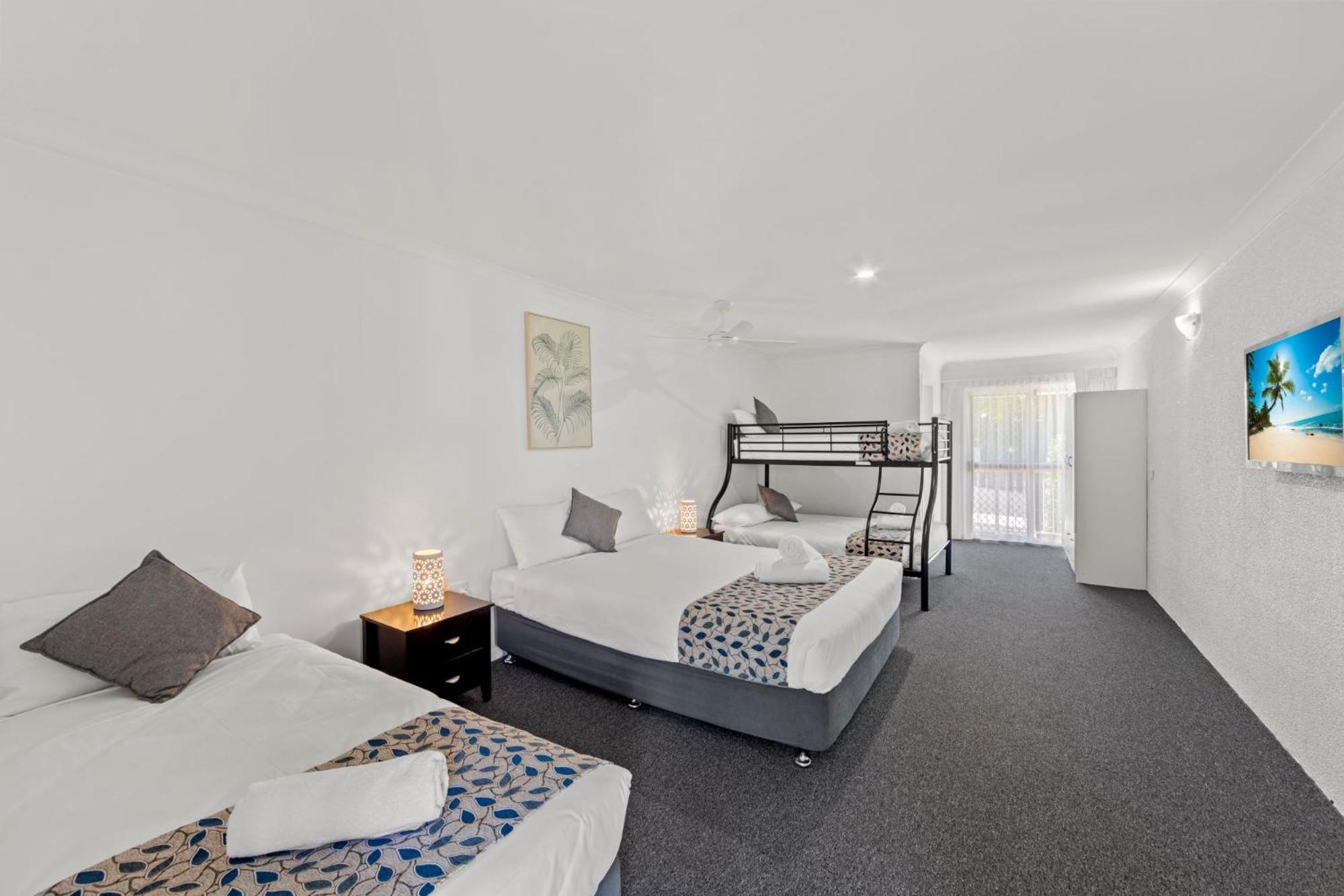 Pottsville Beach Motel Екстер'єр фото