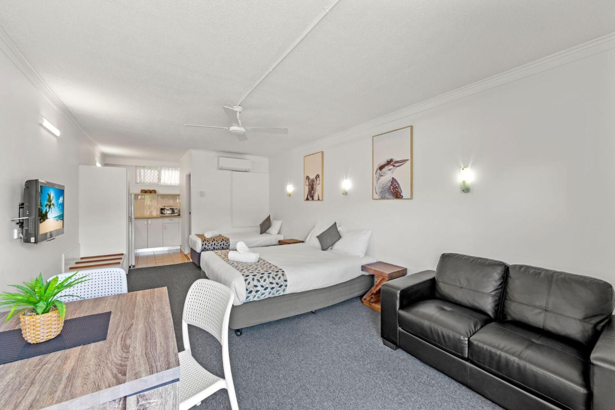 Pottsville Beach Motel Екстер'єр фото