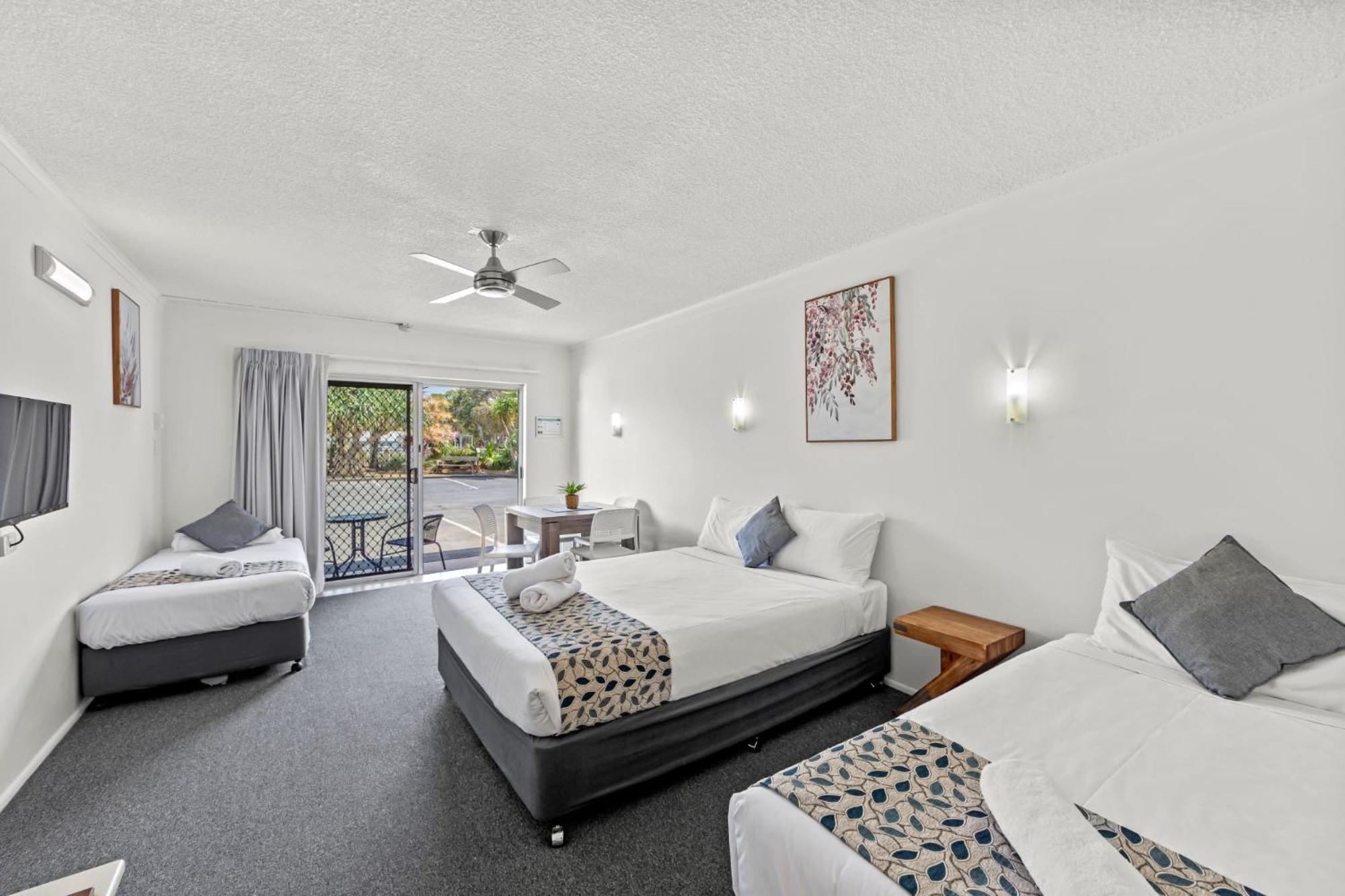 Pottsville Beach Motel Екстер'єр фото